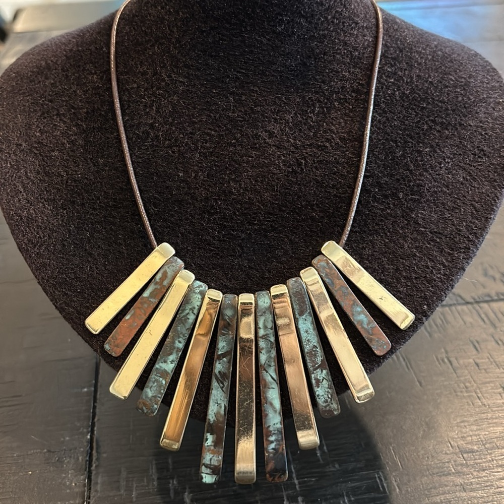 Turquoise Reticulated Dangle Leather Gold Metal Western Boho Classy Necklace​​​​